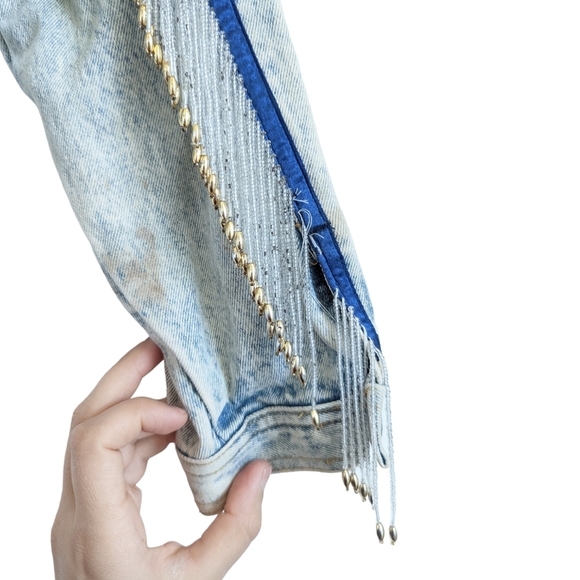 DAKOTA BLUE Vintage 80's Studded Beaded Fringe Cropped Light Wash Denim Jacket - Picture 10 of 14